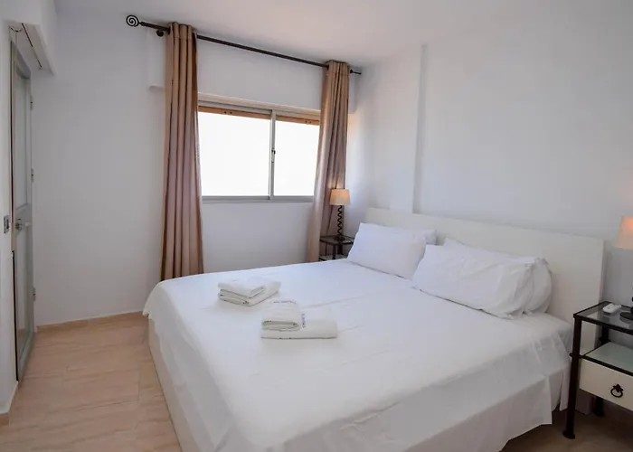 Ref 318 * Fuengirola